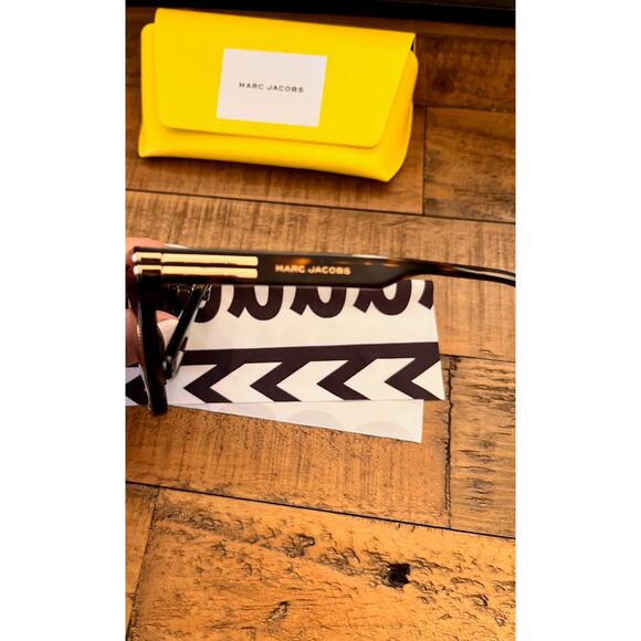 MARC JACOBS Logo Acetate Aviator Sunglasses NEW With Case and Dust cloth - Picture 8 of 8